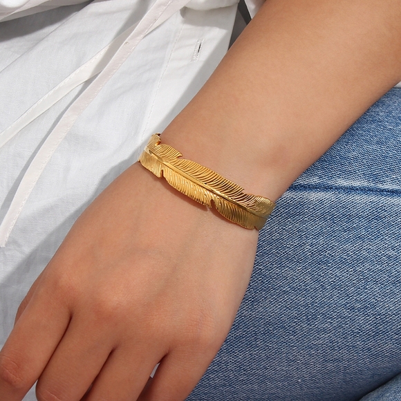 18k gold leaf cuff bangle - Picture 2 of 8